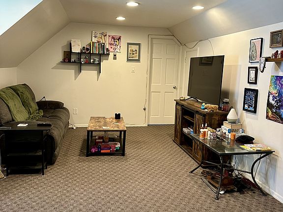2nd image of 305 Independence Ave