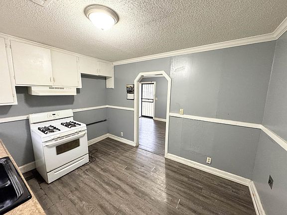 5th image of 1037 Whitehaven Ln
