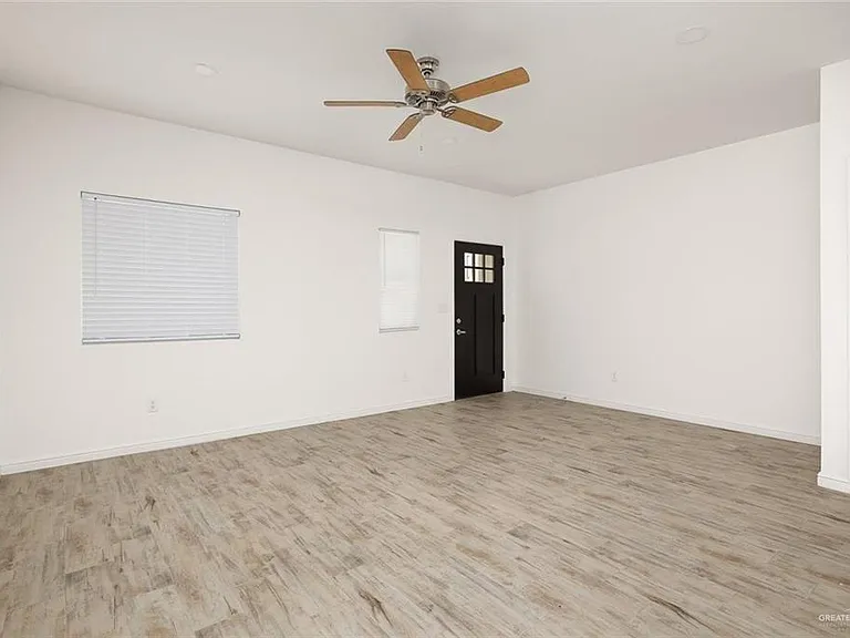 609 Jasper St #2 — Photo 5