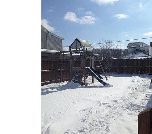 5th image of 420 Smithfield Ave