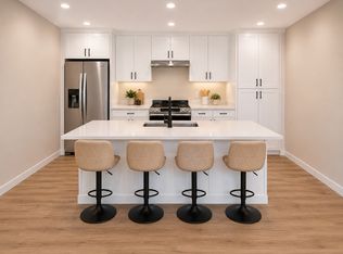 541 N Barbara Ave #A, Azusa, CA 91702