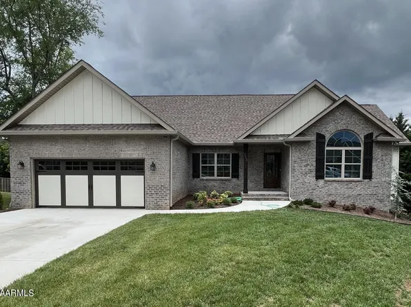 225 Grayleaf Ln, Lenoir City, TN 37771
