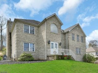 26 Canal Xing, Lake Hopatcong, NJ 07849