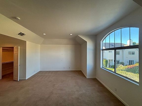 4th image of 525 Orange Grove Pl