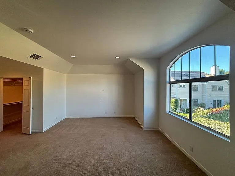 525 Orange Grove Pl — Photo 4