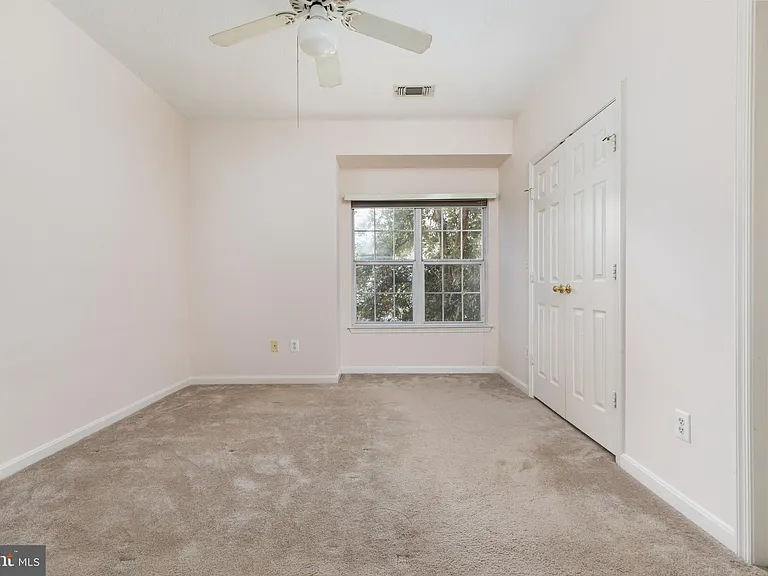 1705 Lake Shore Crest Dr #25 — Photo 12