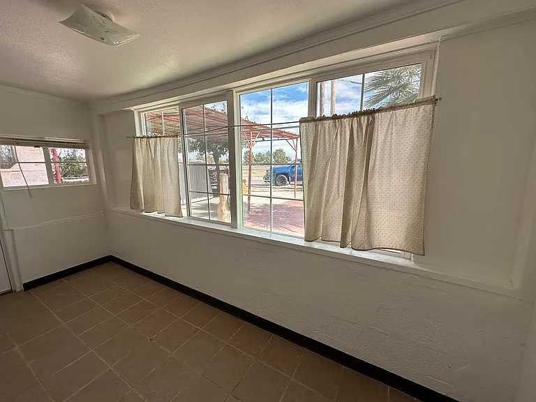 902 Orange St — Photo 19