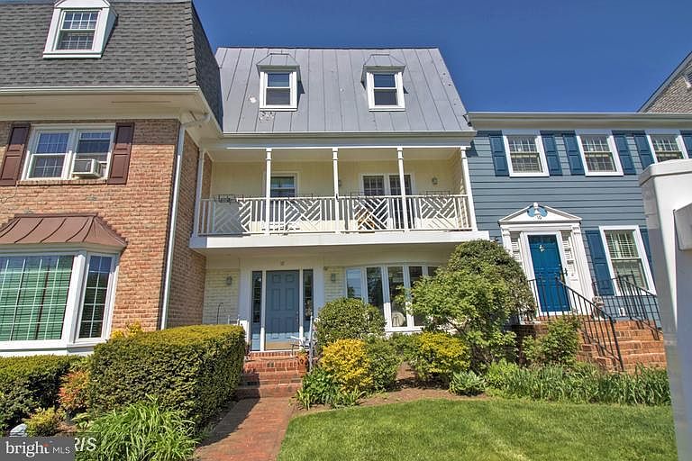 1st image of 18 S Pershing Dr