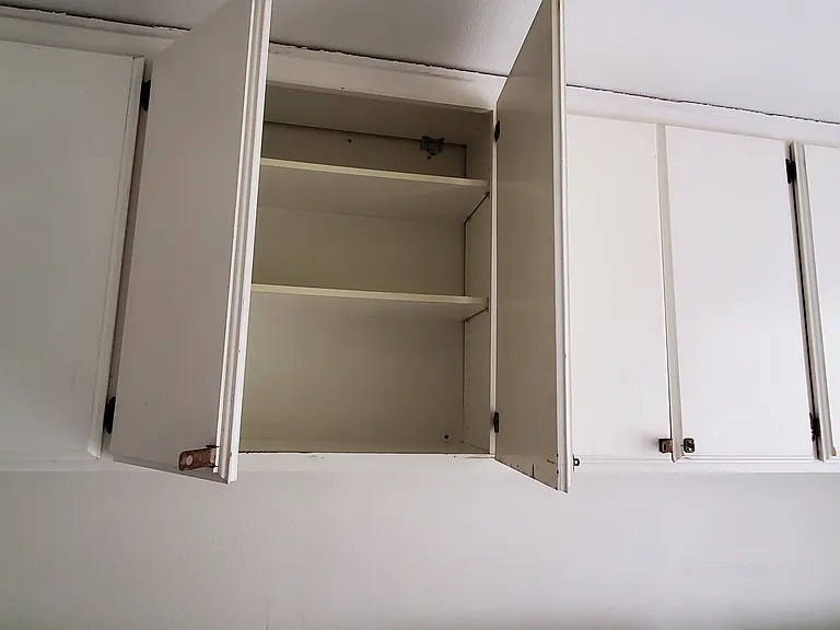 Private cabinet has 3 shelves