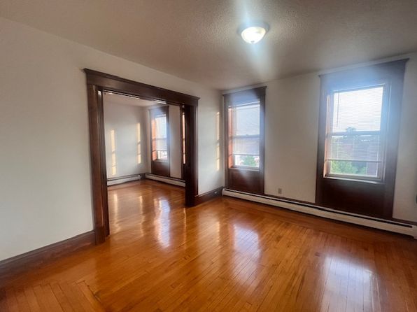 23 Essex St #4R