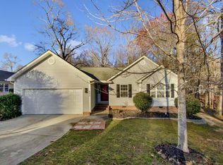 602 Wyndham Dr, Fuquay Varina, NC 27526