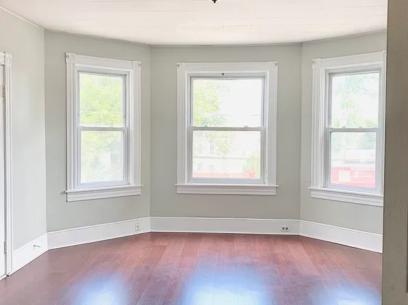 977 Social St Floor 2, Woonsocket, RI 02895