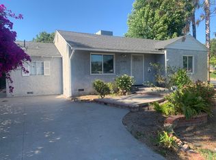 17701 Collins St, Encino, CA 91316