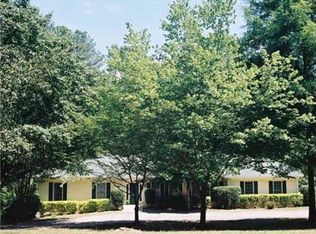 10585 Shallowford Rd, Roswell, GA 30075