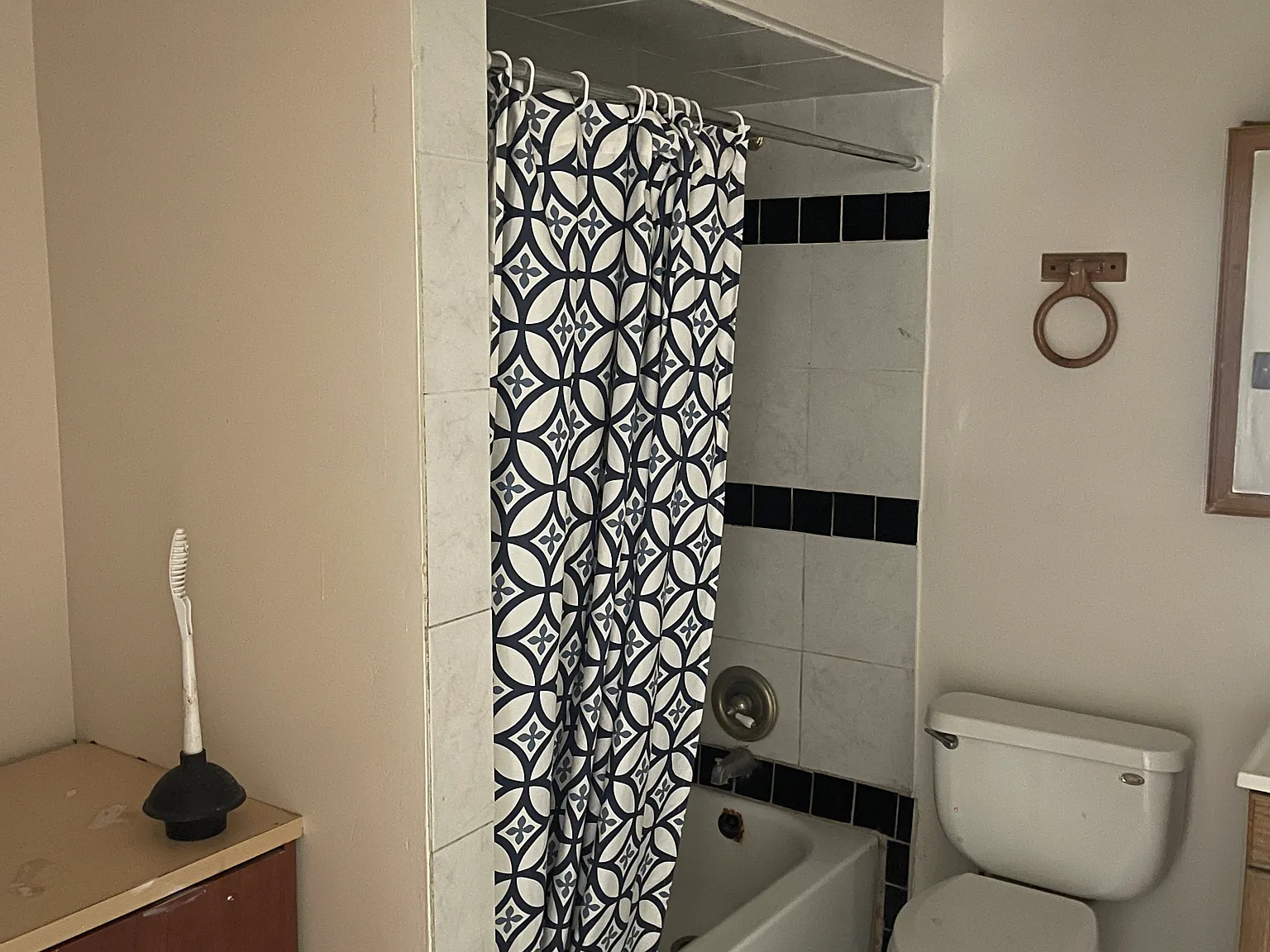 4 bed, 1305 sqft, $1,800 — Photo 3