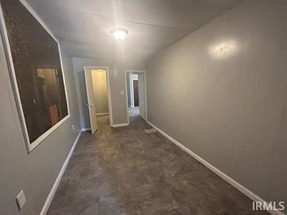 4th image of 1021 W Franklin St