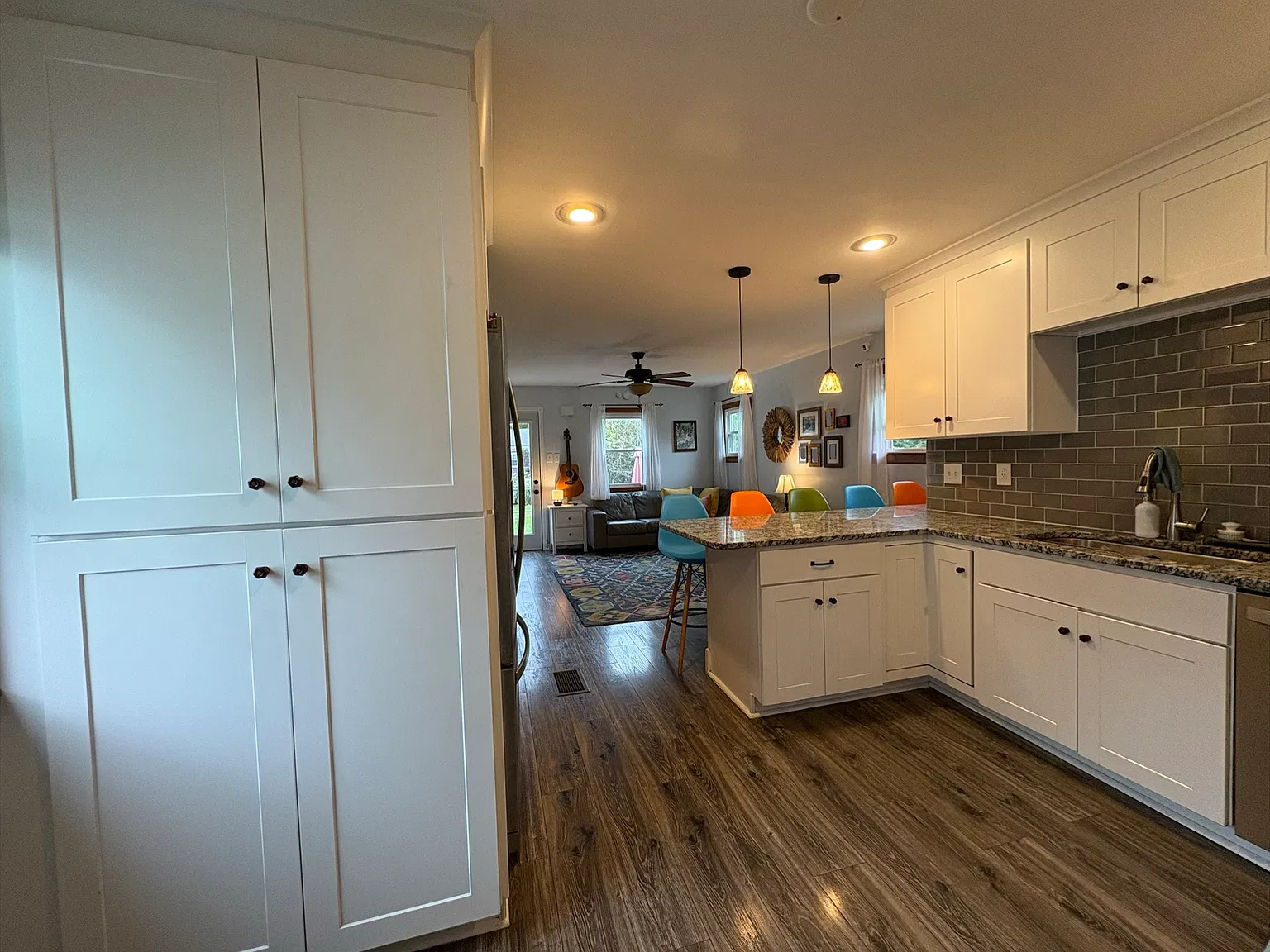 3 bed, 1.5 bath, 1415 sqft, $2,400 — Photo 4