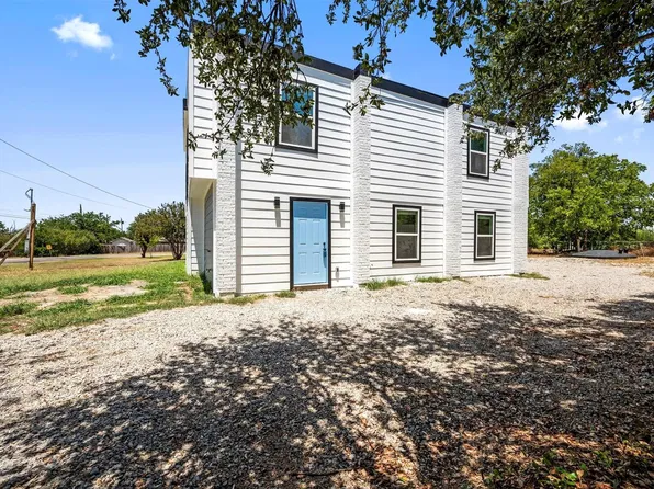 158 Lakeshore Dr, Runaway Bay, TX 76426