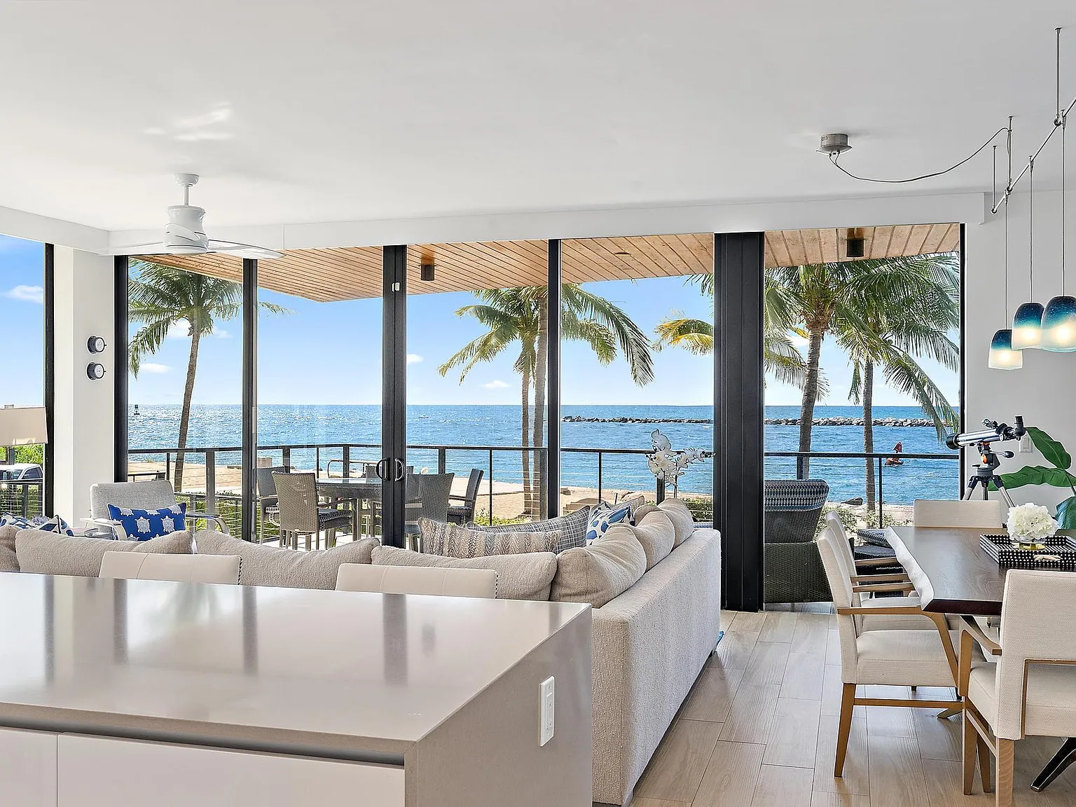 Ocean Eighteen Condo — Photo 4