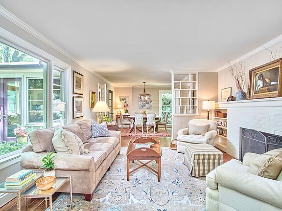 5th image of 2721 Dogwood Rd