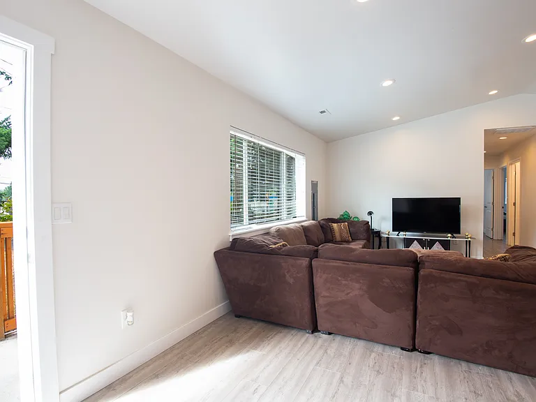 1636 S 333rd St #1 — Photo 9