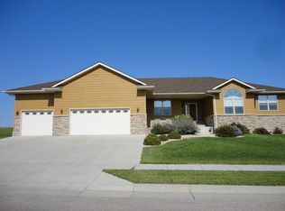5420 Bethpage Dr, Rapid City, SD 57702