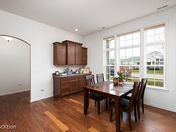 4th image of 2670 Avondale Cir