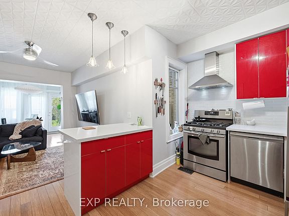 3rd image of 679 Ossington Ave