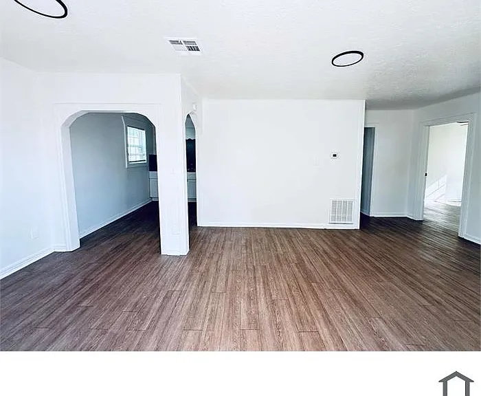 435 SE 53rd St — Photo 10