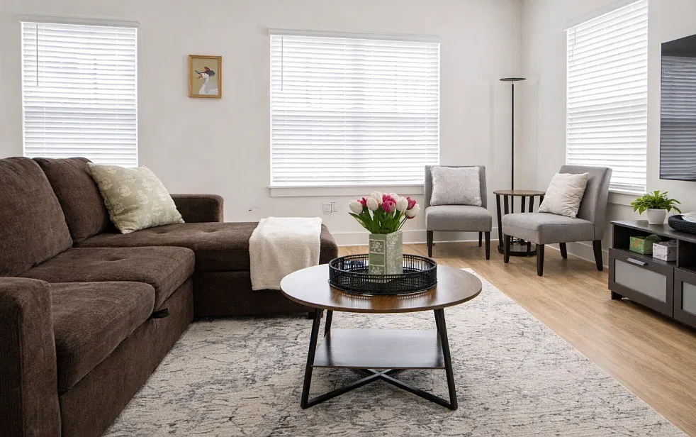 1 bed, 2000 sqft, $850 — Photo 3