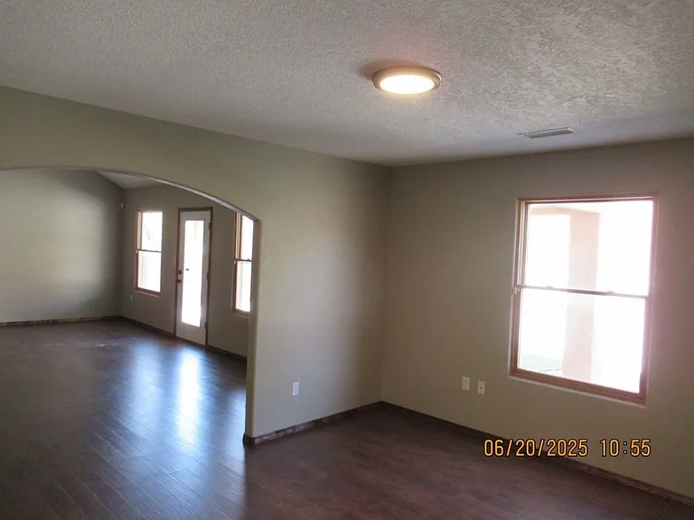 819 Tumulus Dr NW — Photo 2