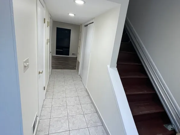 9 Lawry Ct, East Brunswick, NJ 08816