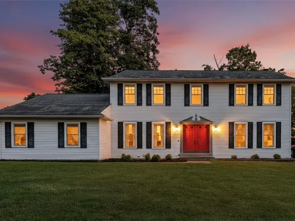 13448 Compass Point Dr, Strongsville, OH 44136