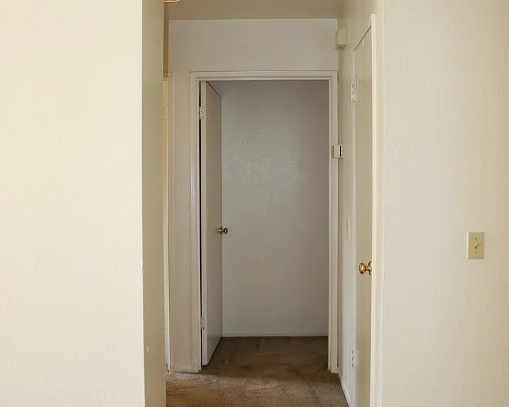 8600 White Rock — Photo 25