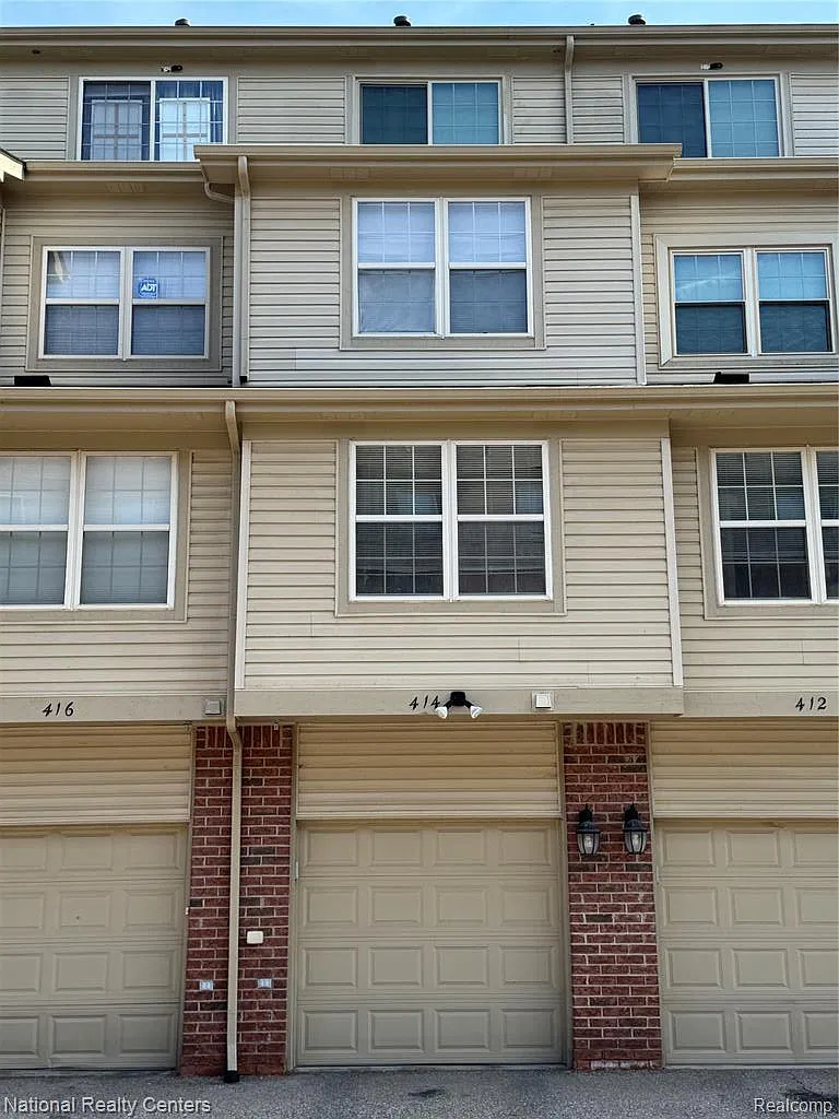 3 bed, 2.0 bath, 1639 sqft, $2,500 — Photo 4