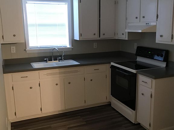4th image of 6630 Pinebrook Dr