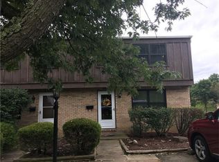 311 Cricketwood Ct, Canonsburg, PA