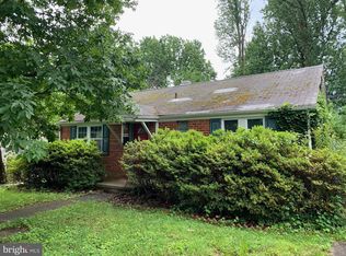 7229 Deborah Dr, Falls Church, VA 22046