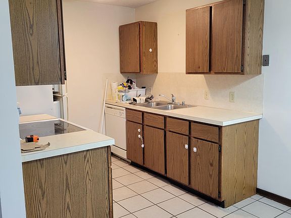3rd image of 664 136th Ave APT 1