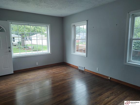 3rd image of 1609 Washington St
