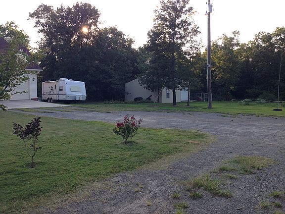 2nd image of 110 Happy Trails Ln