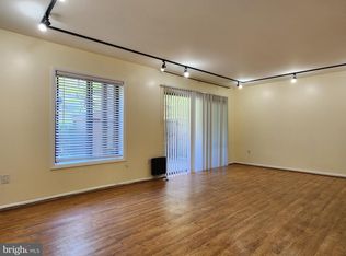 6934 Hanover Pkwy APT 100, Greenbelt, MD 20770