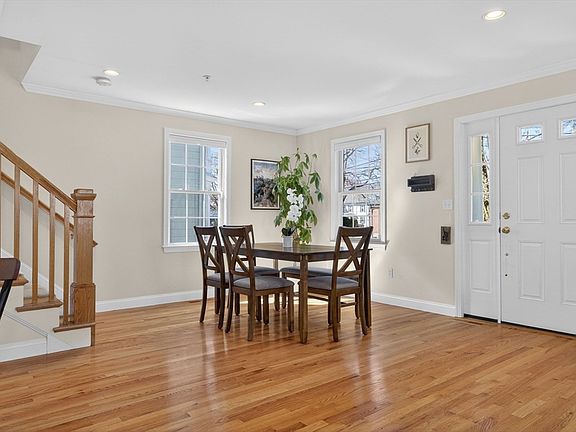 3rd image of 36 Prospect St Unit 1
