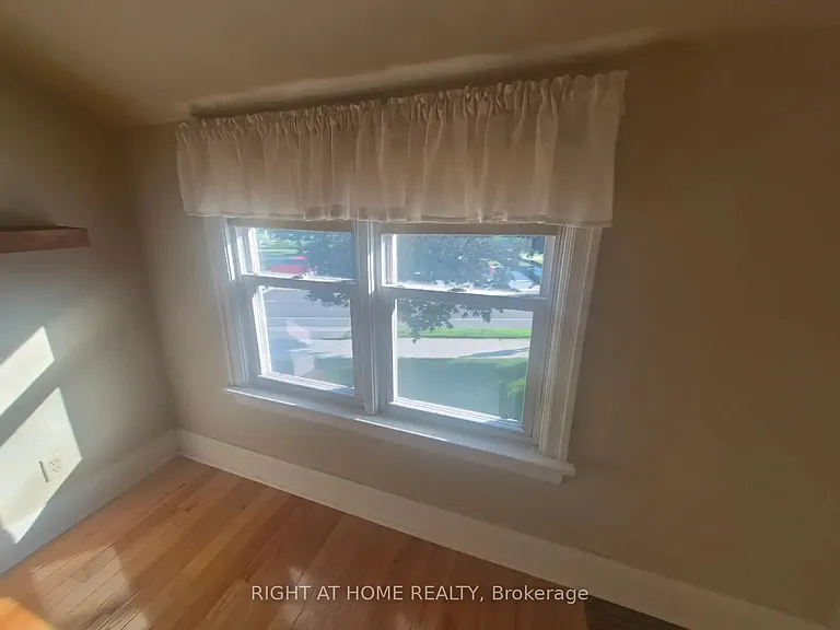 755 Maple Ave — Photo 16