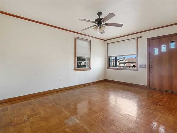 5th image of 220 9th St