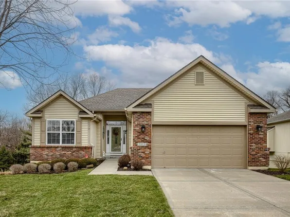 2808 S Woodbury Dr, Independence, MO 64055