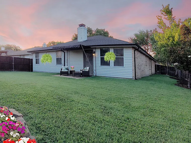 5401 Comanche Wells Dr — Photo 42
