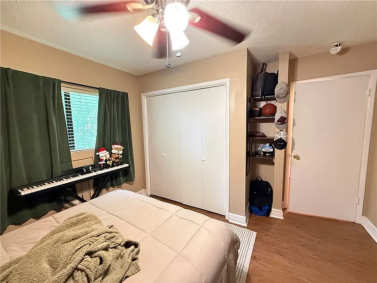 1609 Lemon Tree Ln — Photo 18