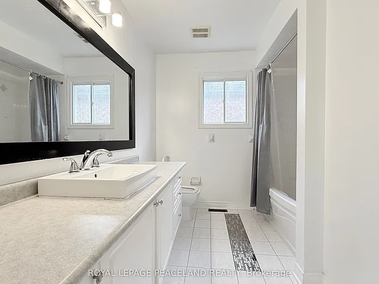 110 Annina Cres — Photo 21