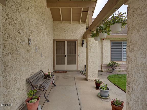3rd image of 420 Roble St